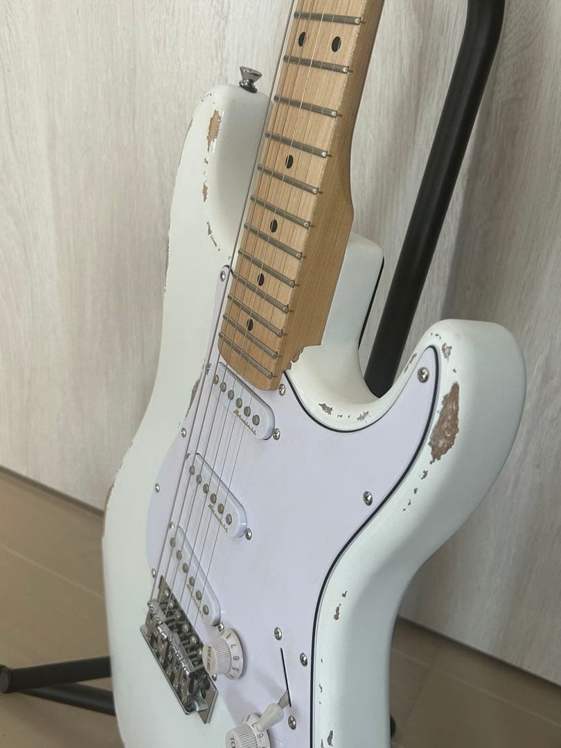 Fender Stratocaster ホワイト（レプリカ）