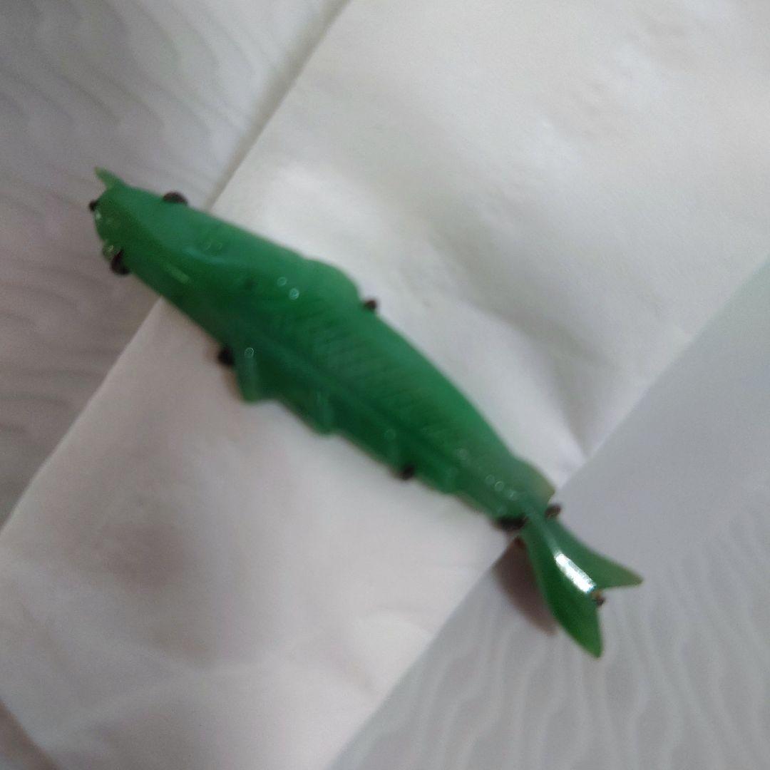 【レトロ】翡翠　ひすい　鯉　ブローチ　 ペンダントトップ　帯留め