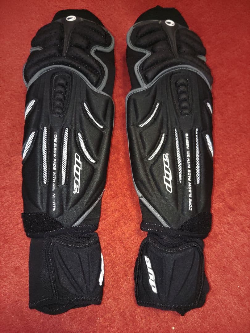 Dye プレシジョン パフォーマンス エルボーパッド　サバゲー用品