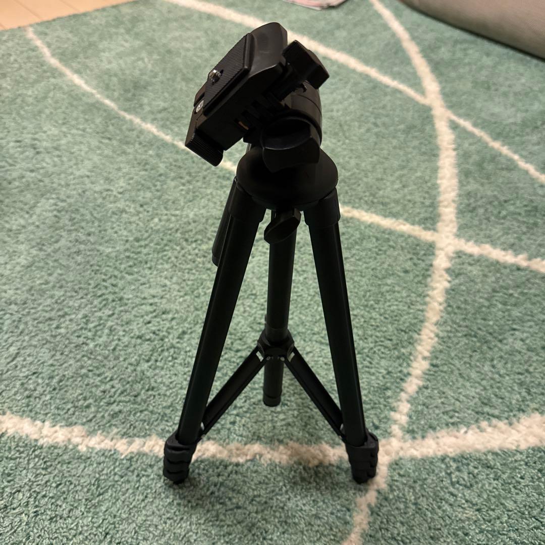 SONY HDR-CX470 ホワイト　三脚付き！