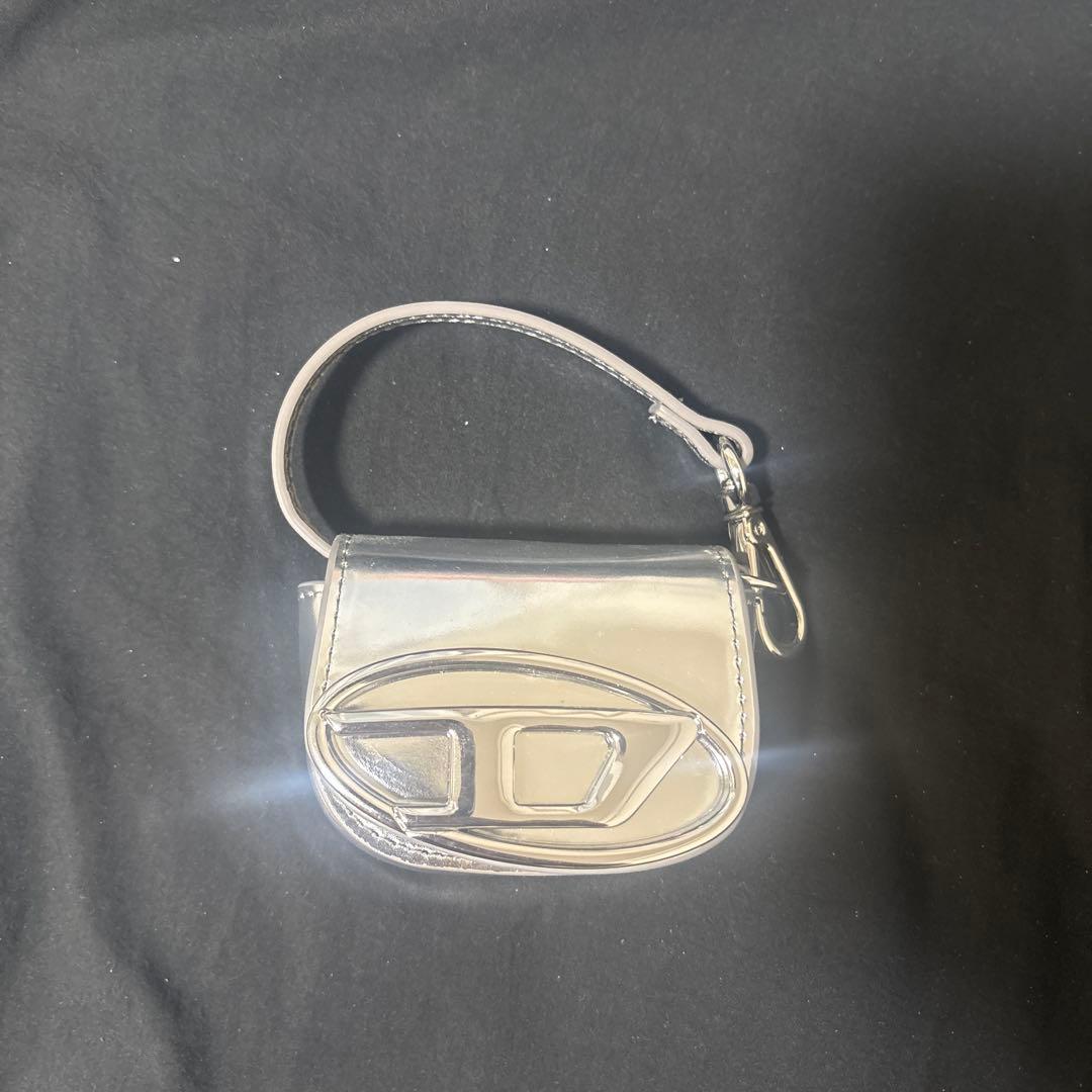DIESELシルバー ロゴ入り ケース
