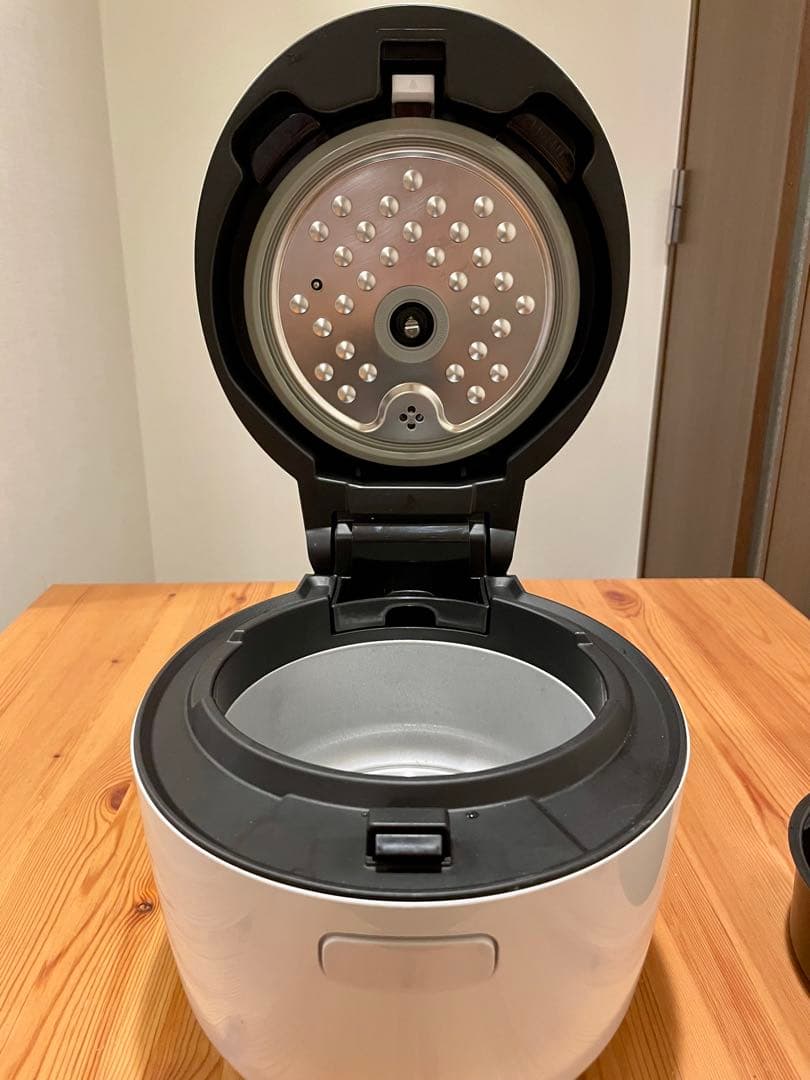 SHARP KN-HW10E-W ヘルシオホットクック水なし自動調理鍋ホワイト