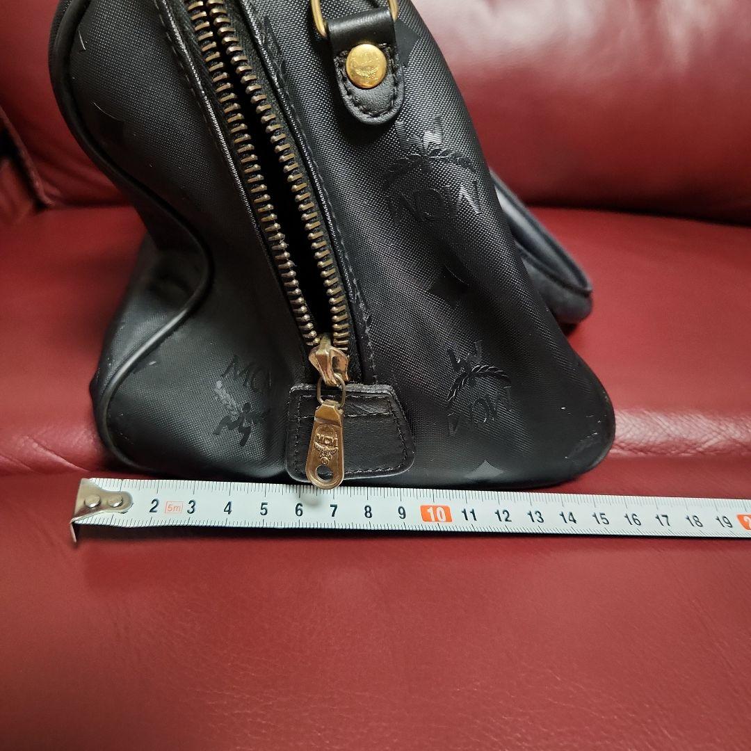 MCM ブラックレザー ハンドバッグ