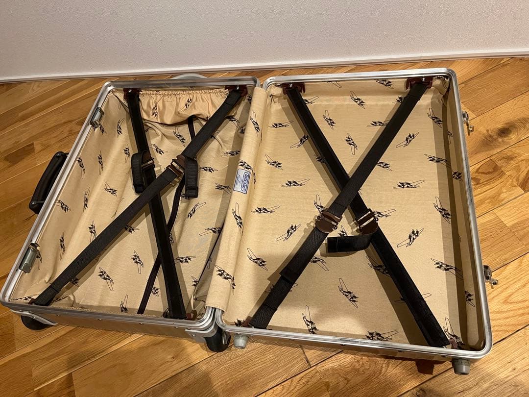 リモワ　キャリーケース