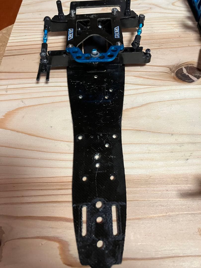 タミヤ、サーパントカーボンファイバーＦ1ラジコンシャーシセット ジャンク品