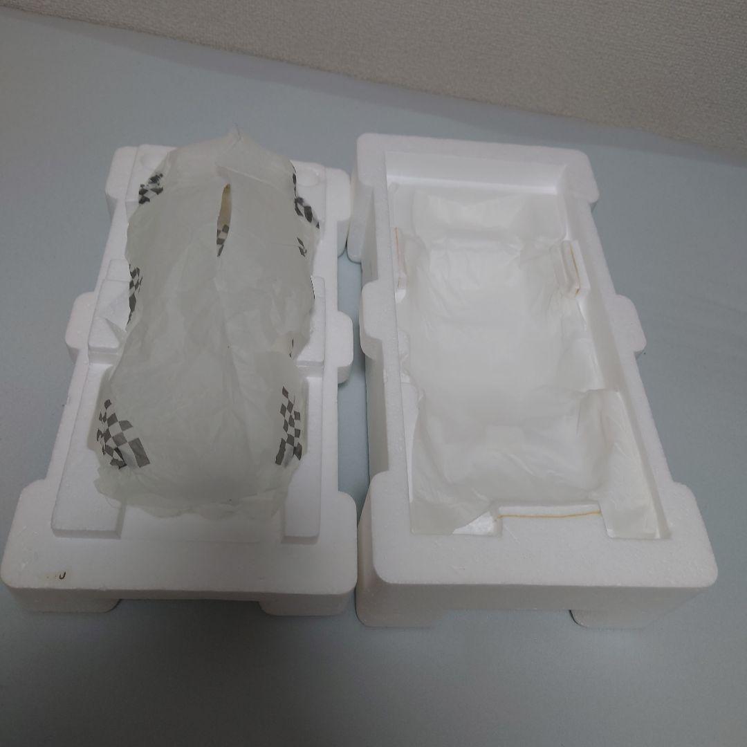 1/18 エグゾト　EXOTO　ポルシェ　PORSCHE　934RSR momo