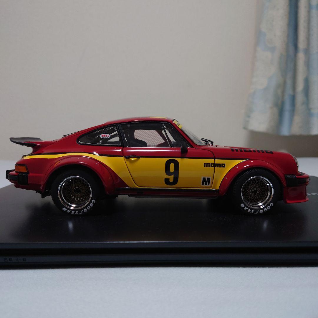 1/18 エグゾト　EXOTO　ポルシェ　PORSCHE　934RSR momo