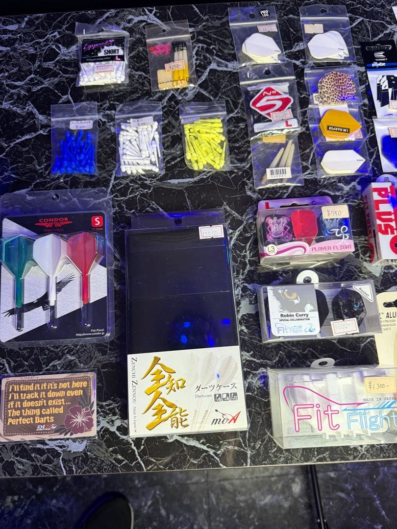 最終値下げ！お得　ダーツアクセサリーセット 多色 ユニコーン製品など