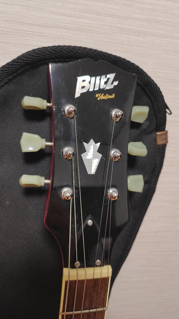 Blitz by Aria SG (ケース付)