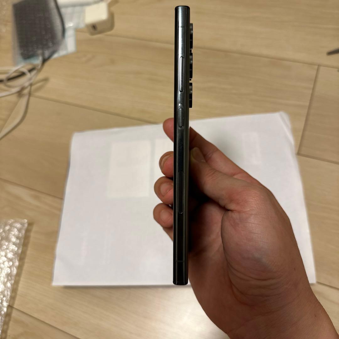 Samsung Galaxy S23 Ultra 本体SIMフリー