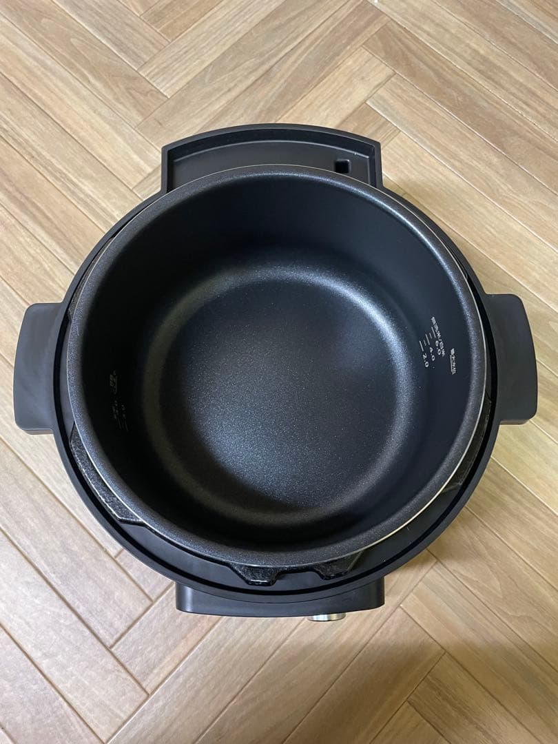 【美品】 アイリスオーヤマ 電気圧力鍋　DKPC-MA4-B