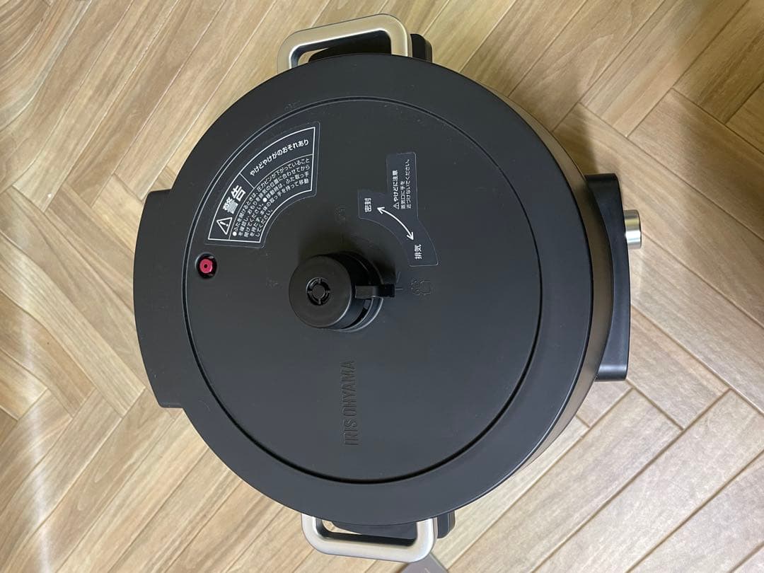 【美品】 アイリスオーヤマ 電気圧力鍋　DKPC-MA4-B
