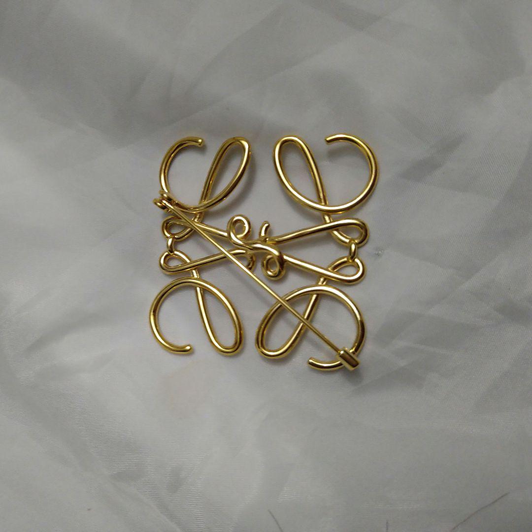 ♡LOEWE ♡美品ゴールドブローチ