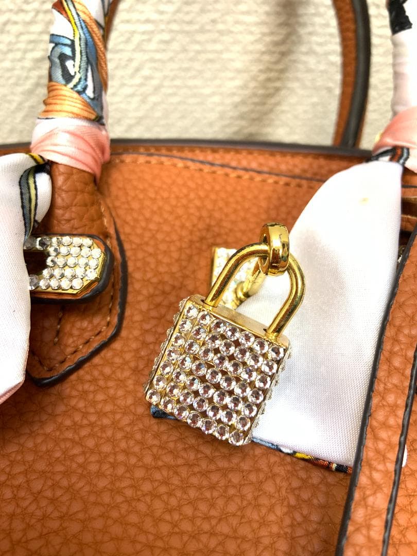 【2000円値下げ】２wayバッグ ビジュー、スカーフ付き