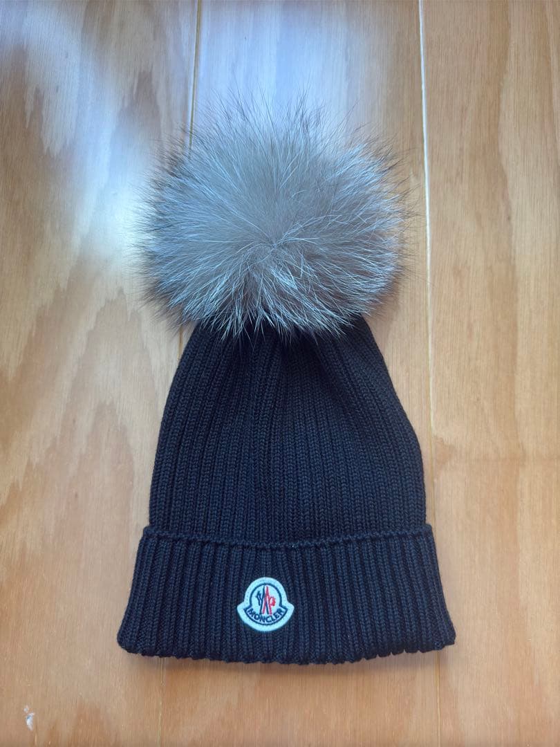 モンクレール ファー付きニット帽 サイズL ブラック