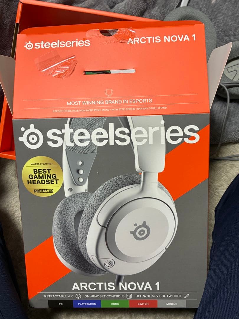 SteelSeries ゲーミングヘッドセットArctis Nova 1ホワイト