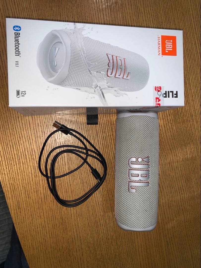 本日限定価格‼️JBL Flip 6ホワイト ワイヤレススピーカー