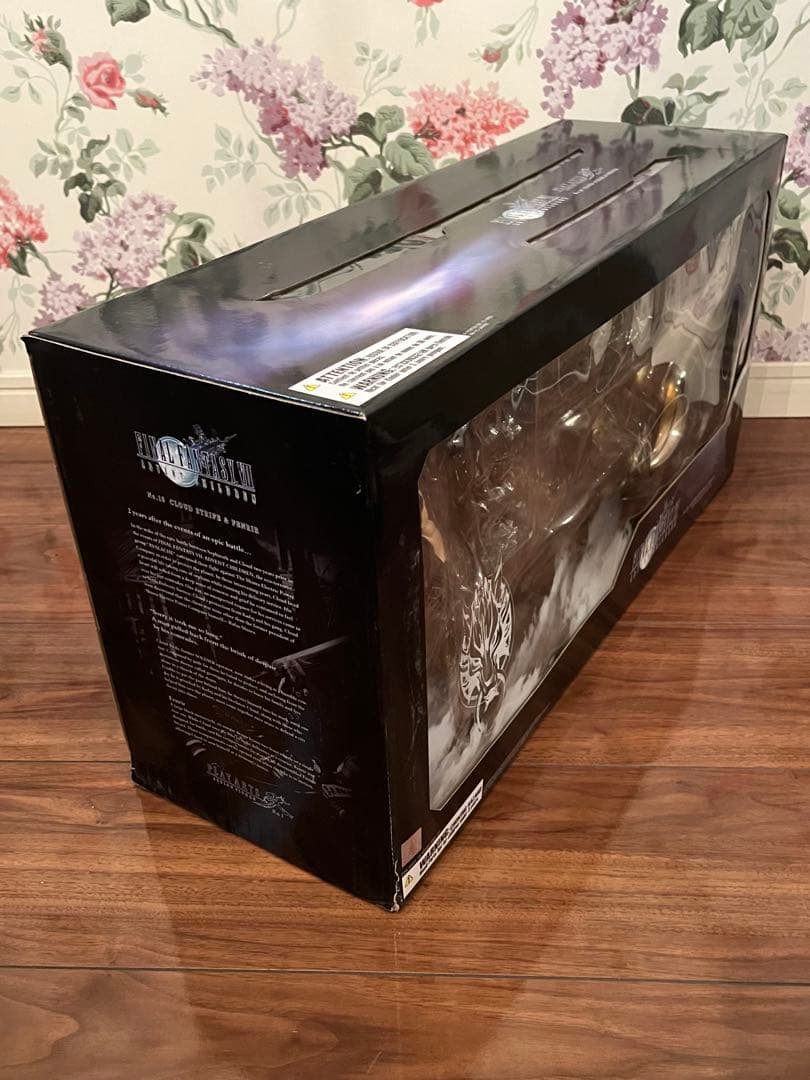 希少 新品 未開封 PLAYARTS改 クラウド・ストライフ&フェンリル