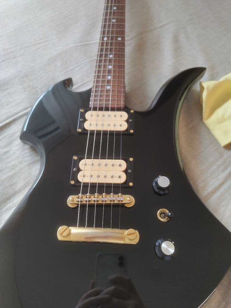 FERNANDES ターゲットMGT-48 モッキンバード ケース付き