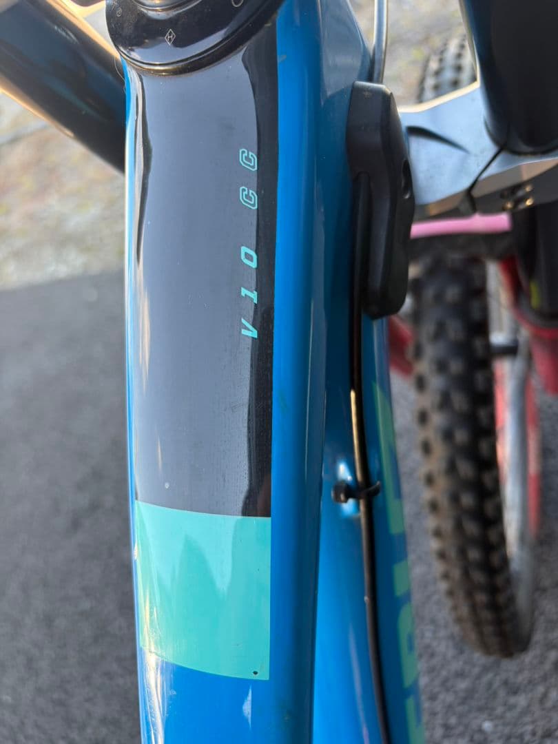 美品　SANTACRUZ　V10 CC 2019年　Mサイズ ダウンヒル