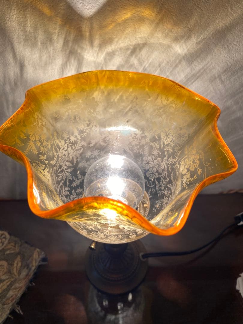 英国　アンティーク　エッチング　　ボタニカルな草花模様　ペンダント灯具