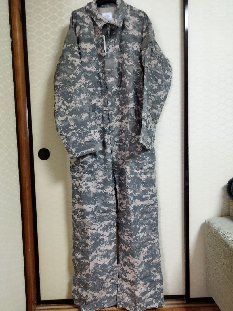 (4998)米軍実物　ＡＲＭＹメカニックスカバーオール　新品未使用　レア