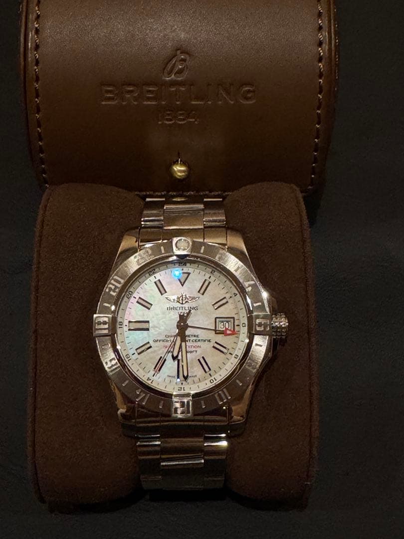 期間限定値下げBREITLING アベンジャー2 GMT マザーオブパール