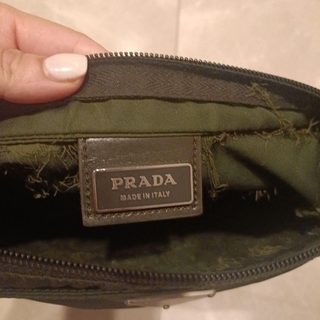 最終お値下げ　PRADA カーキ　ナイロンショルダーバッグ