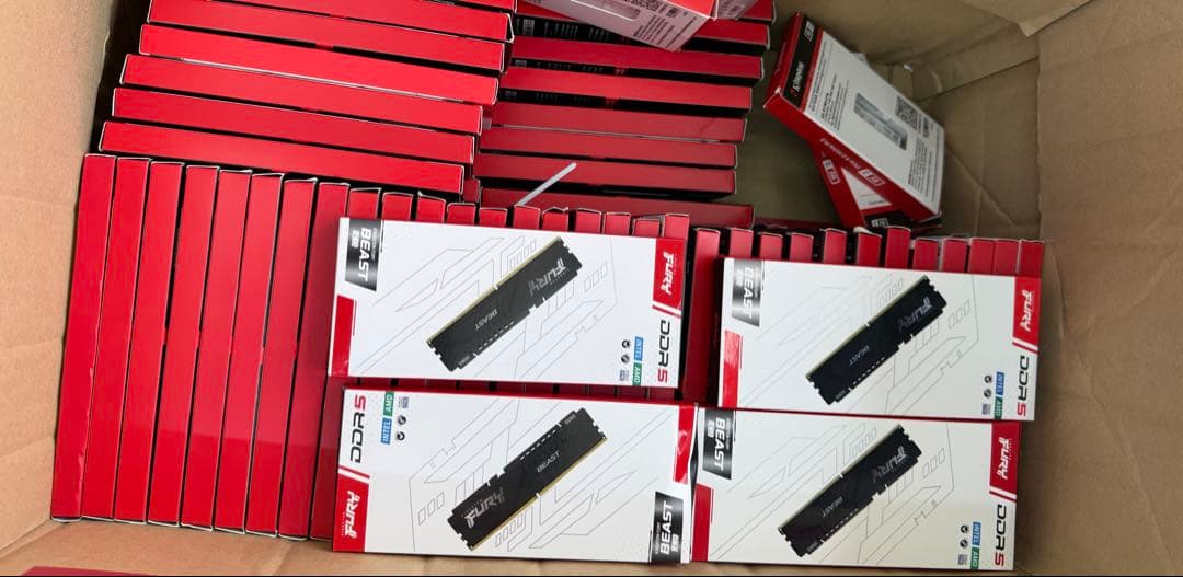 メモリーKingston Fury DDR5 6000MHz 16Gb 2枚新品