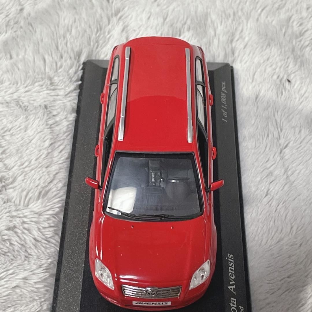 ミニチャンプス 1/43 トヨタ アベンシス ソーラーレッド ミニカー