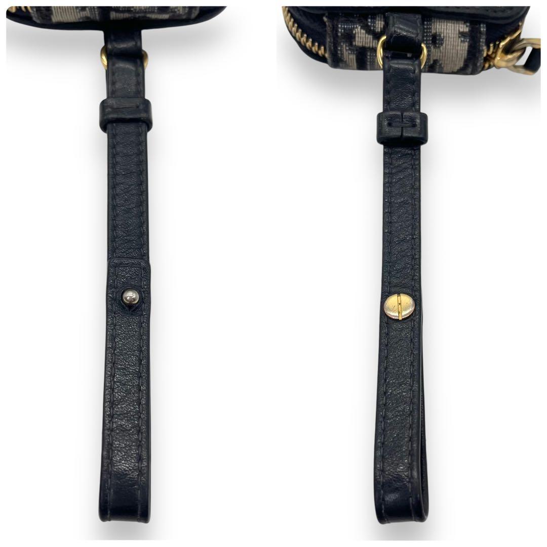 美品■クリスチャンディオール　AirPodsケース　キーホルダー　総柄　チャーム