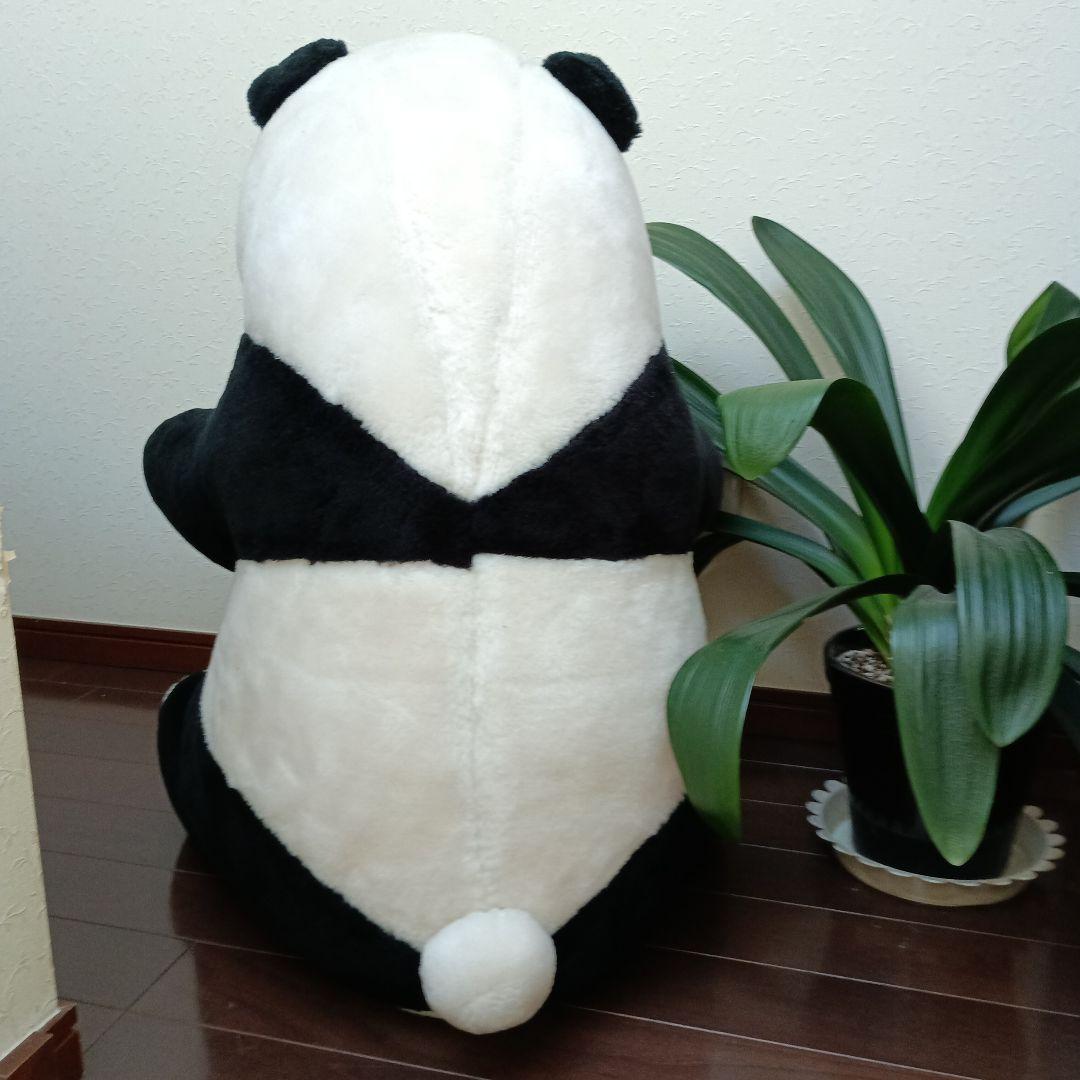 大きいパンダのぬいぐるみ