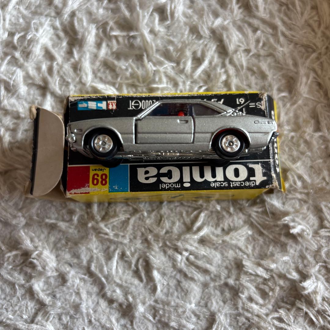 トミカ黒箱89　トヨタ　コロナ　2000GT シルバー