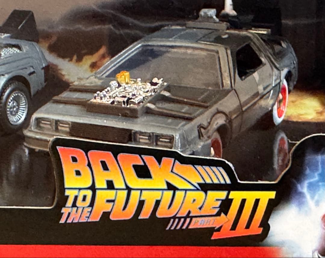バック・トゥ・ザ・フューチャー 1/32 SCALE 3 PACKデロリアン