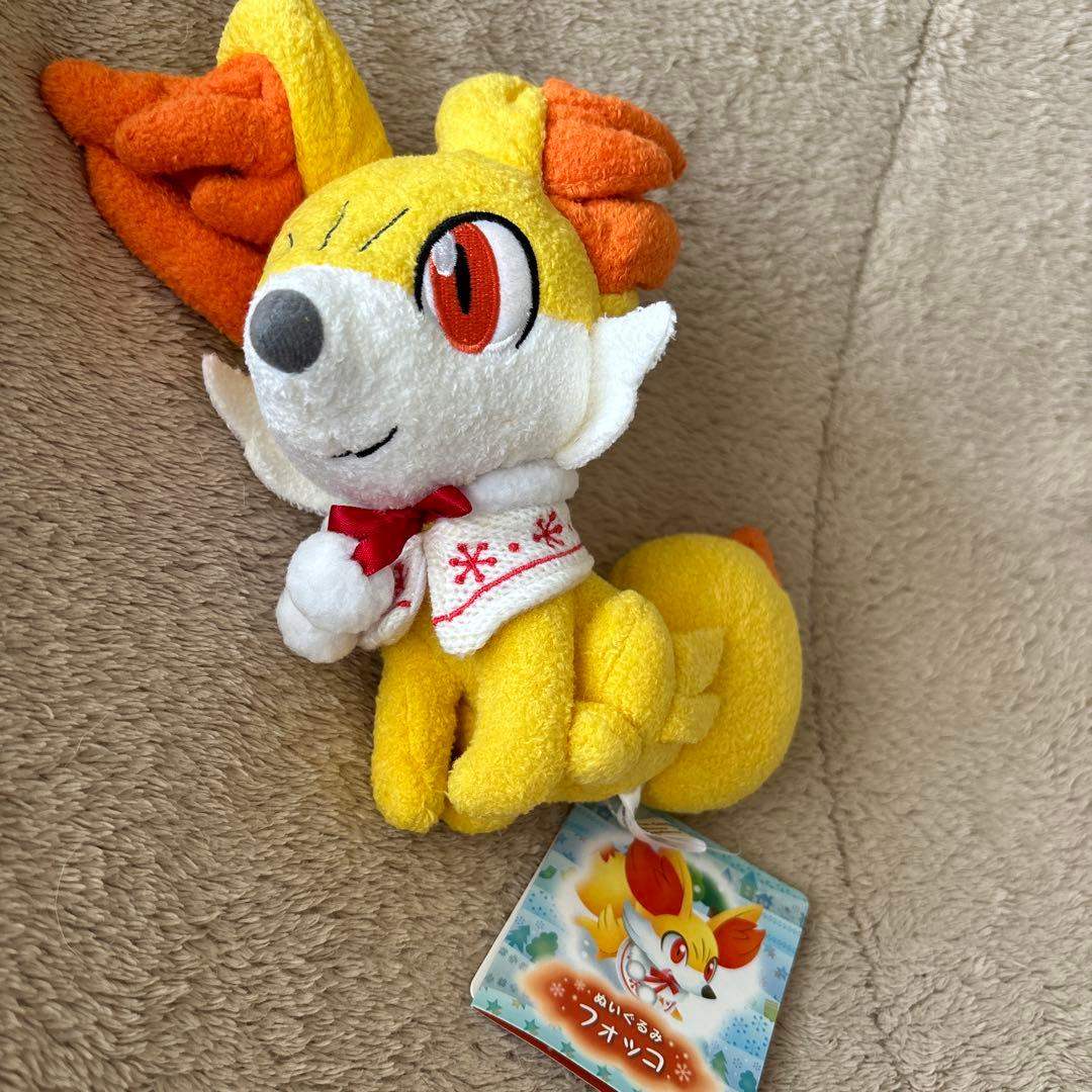 ポケモンセンター　フォッコ　ドール　ぬいぐるみ
