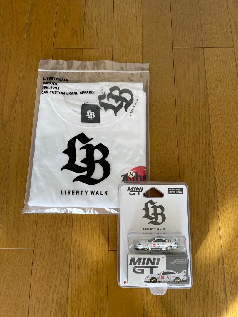 MINI GTのLB-Super Silhouette S15ミニカー