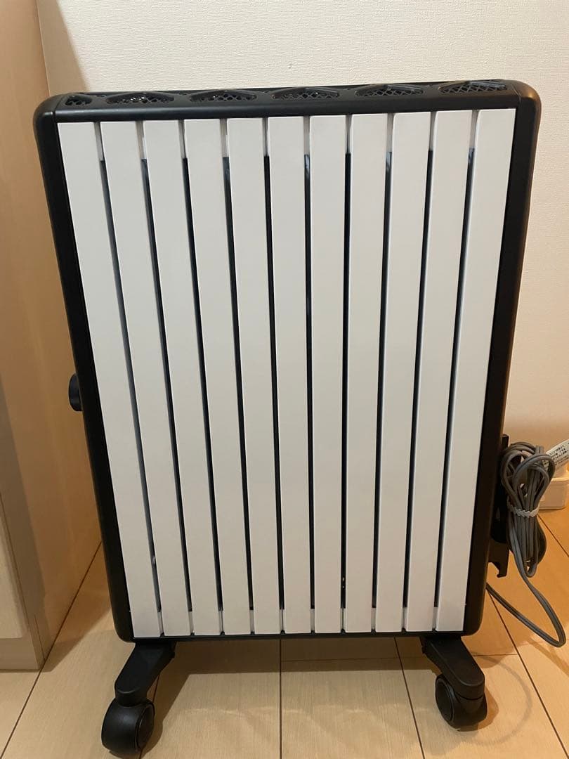 【極美品 】デロンギ オイルヒーターMDHU15-BKマルチダイナミックヒーター