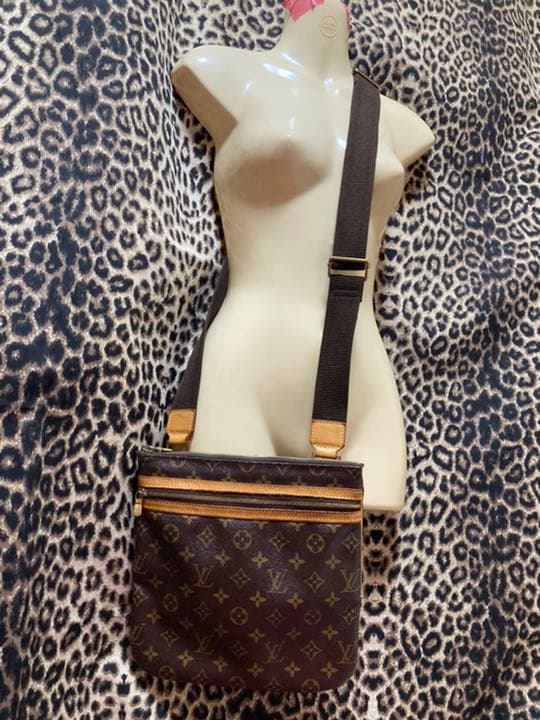 ＊ルイヴィトン＊モノグラム柄斜め掛けバッグ