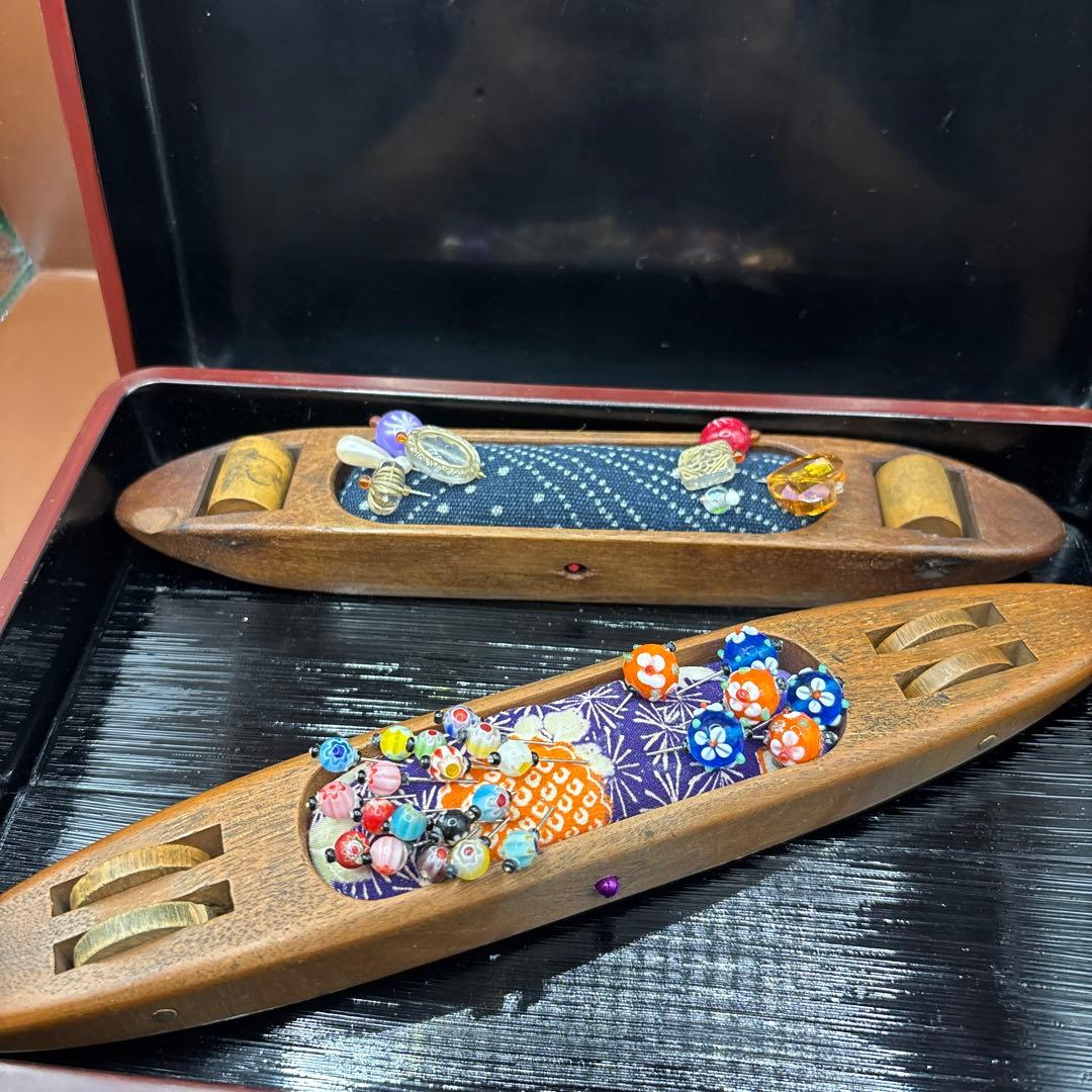 鎌倉彫　文庫箱　織り機の杼(ひ)で作った針山セット