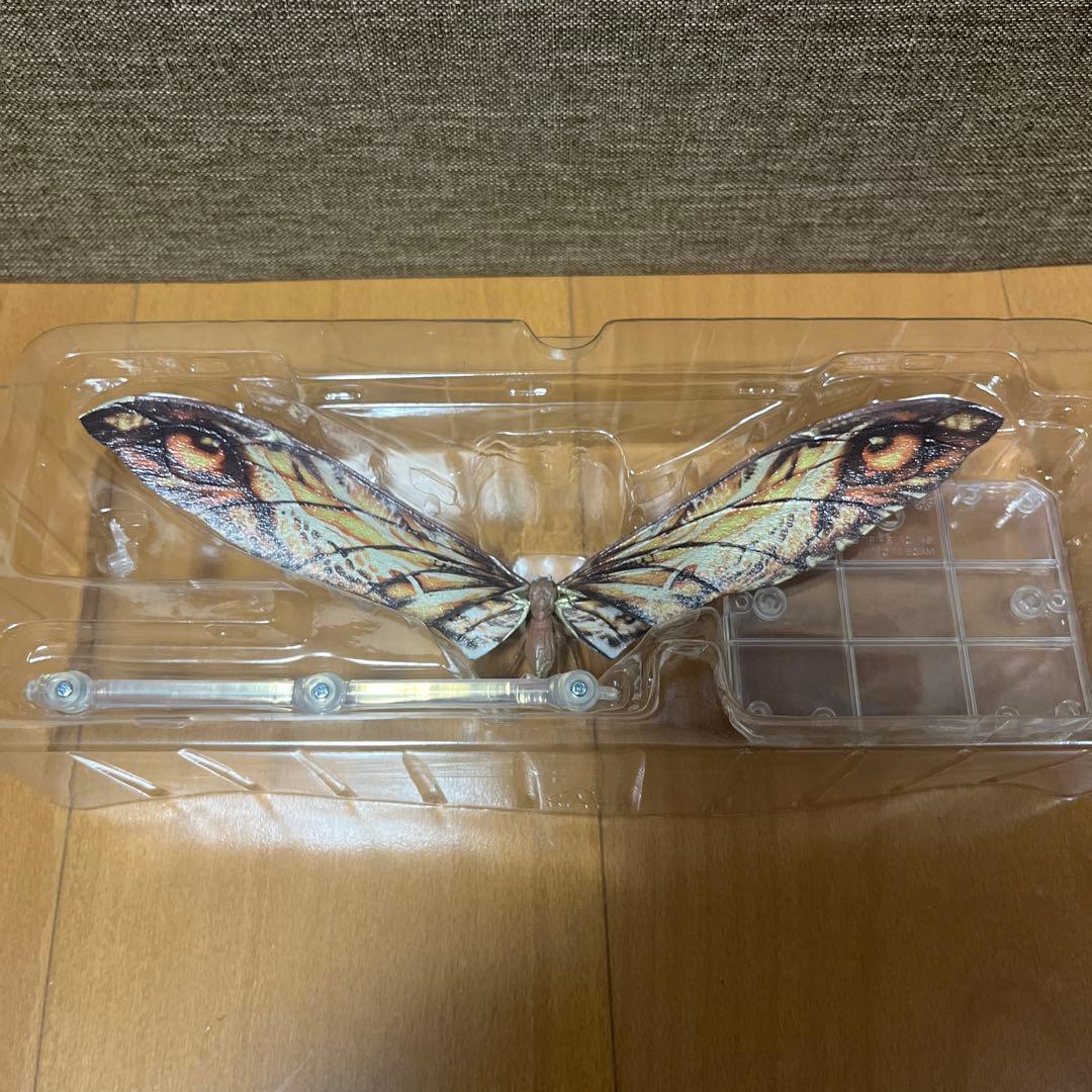 S.H.MonsterArts　ゴジラ×コング 新たなる帝国　スーコ＆モスラ