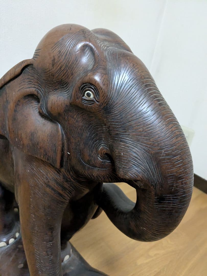 木製象の彫刻 高さ約60cm
