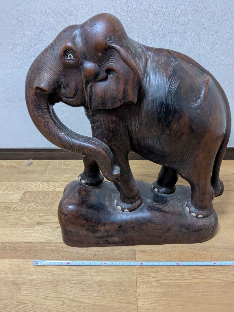 木製象の彫刻 高さ約60cm