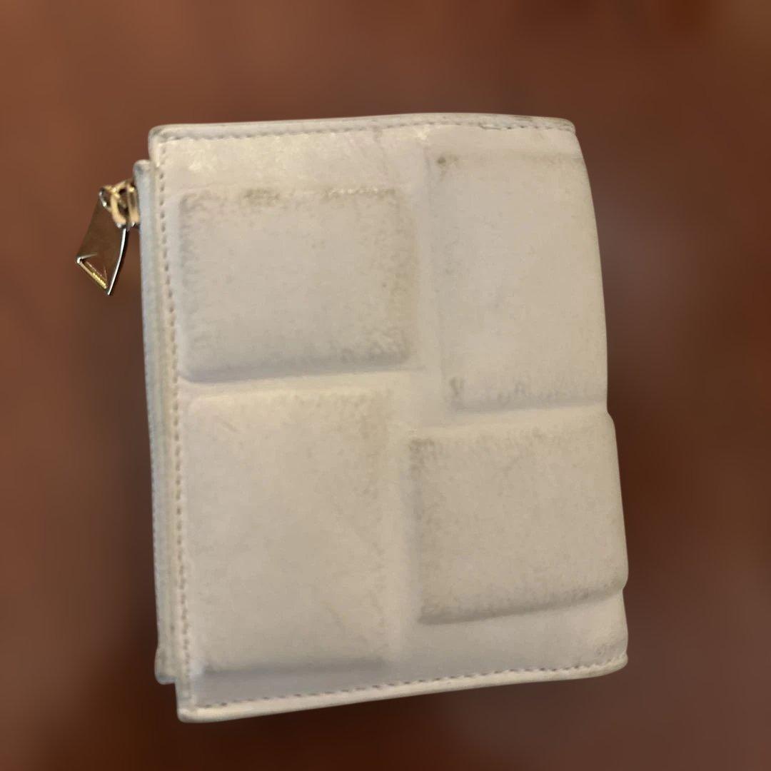 BOTTEGA VENETA 二つ折り財布 ホワイト