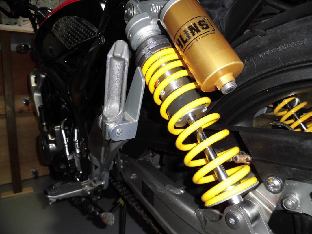 ヤマハＸＪＲ400　オーリンズリアサスペンション　バリオス2にも