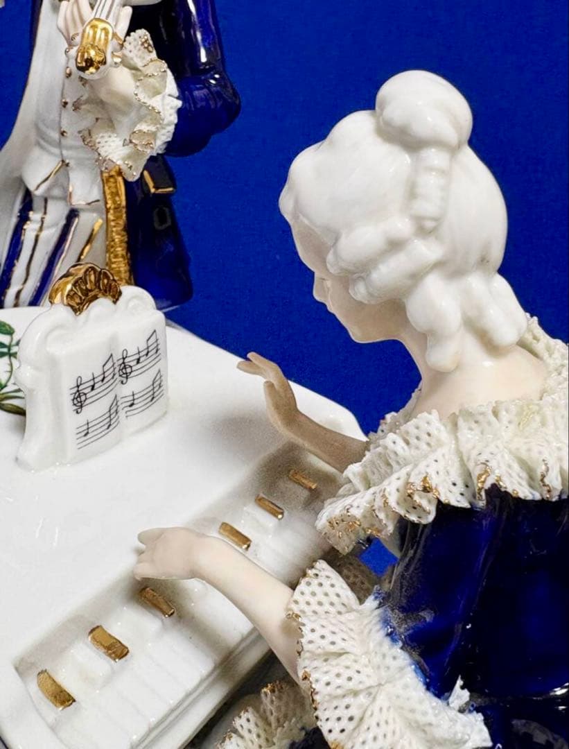 加藤工芸　レースドール　置物　人形　貴族　ピアノ&バイオリン