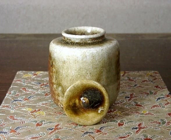 伊賀焼　作者不明　茶入写　共蓋　花押　在銘　無傷　箱無。