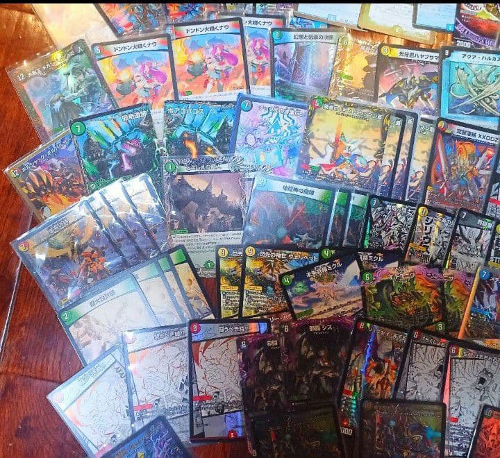 デュエマ　まとめ売り　引退品　大量　2.5㎏　約1500枚　デッキパーツ