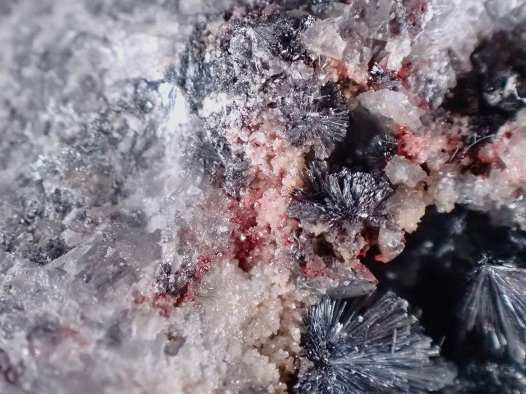 紅安鉱、自然アンチモン他　カナダ