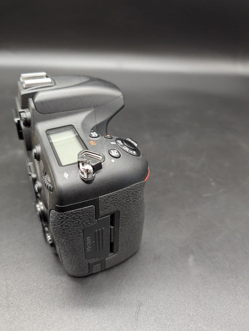 【美品・動作確認済】Nikon D750 ボディ MB-D16