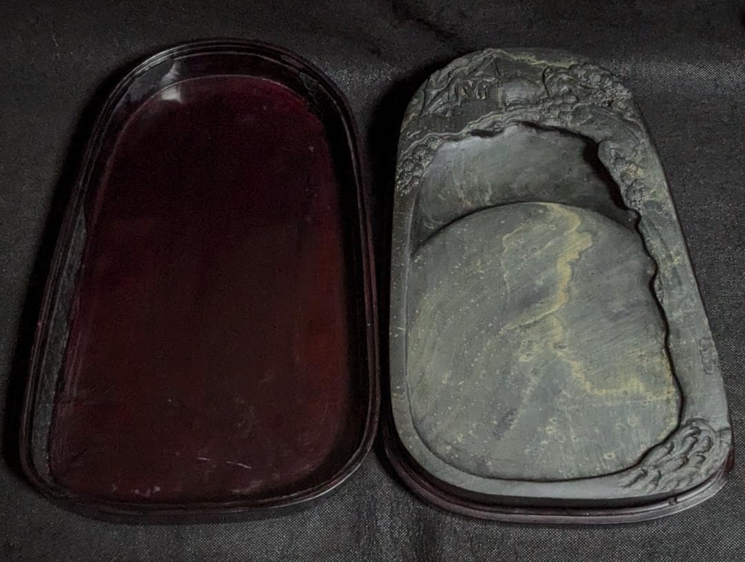 【歙州硯　松竹文特大楕硯】◆金暈金星・水波紋の美石◆12.7吋◆唐木塗箱◆龍尾山